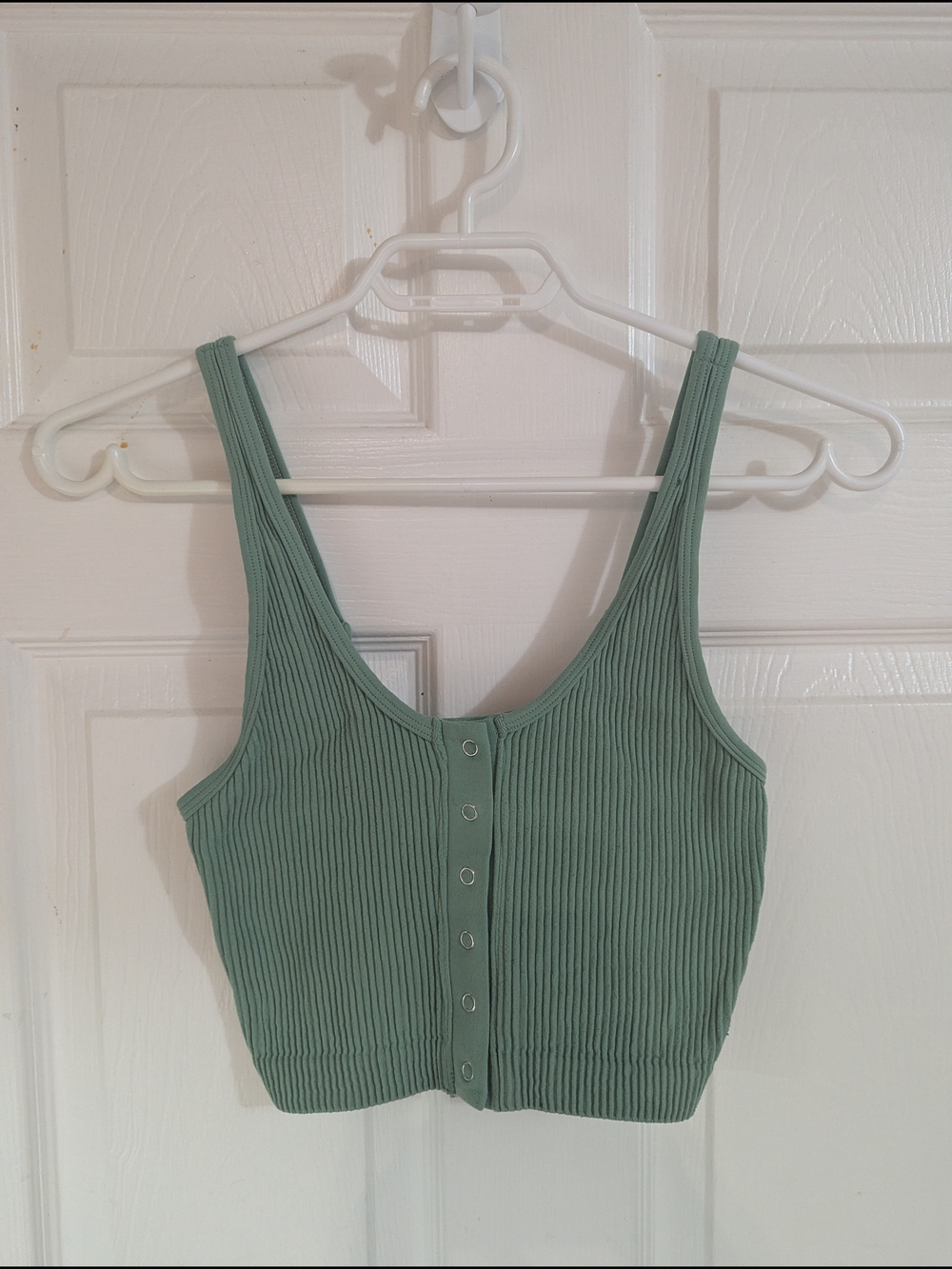 aerie Sage Ribbed Snap-Front Crop Tank
